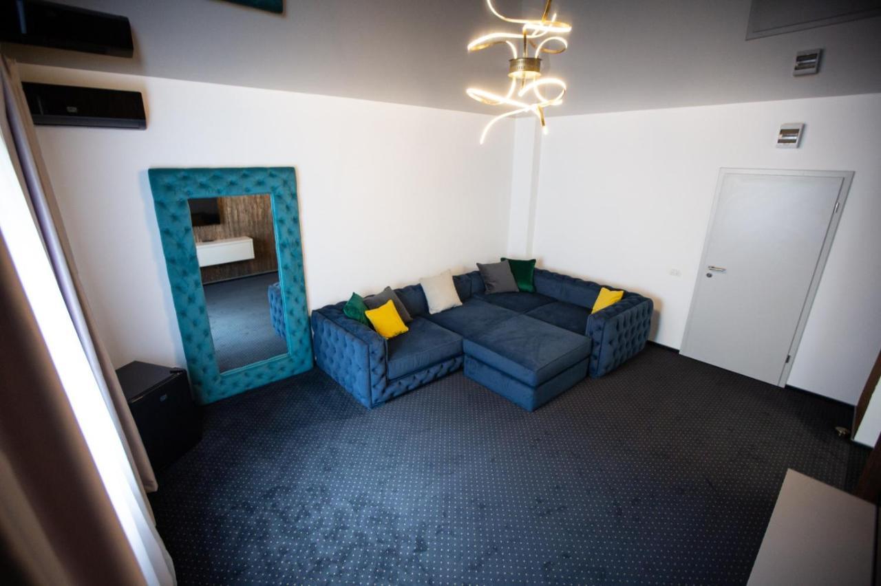 Renato House 호텔 Târgu Jiu 외부 사진