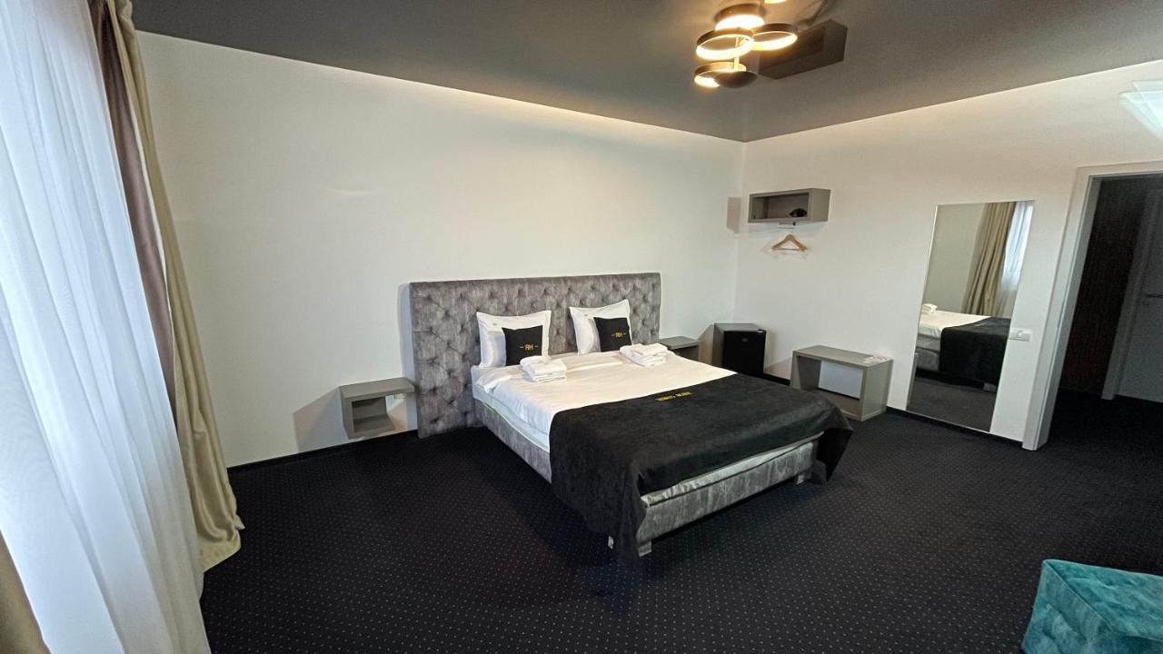 Renato House 호텔 Târgu Jiu 외부 사진